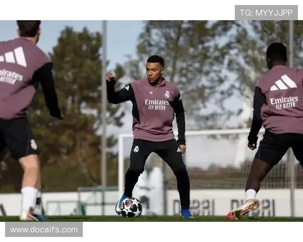 姆巴佩合练顺利卡雷拉斯参与中 姆巴佩合练顺利卡雷拉斯参与中